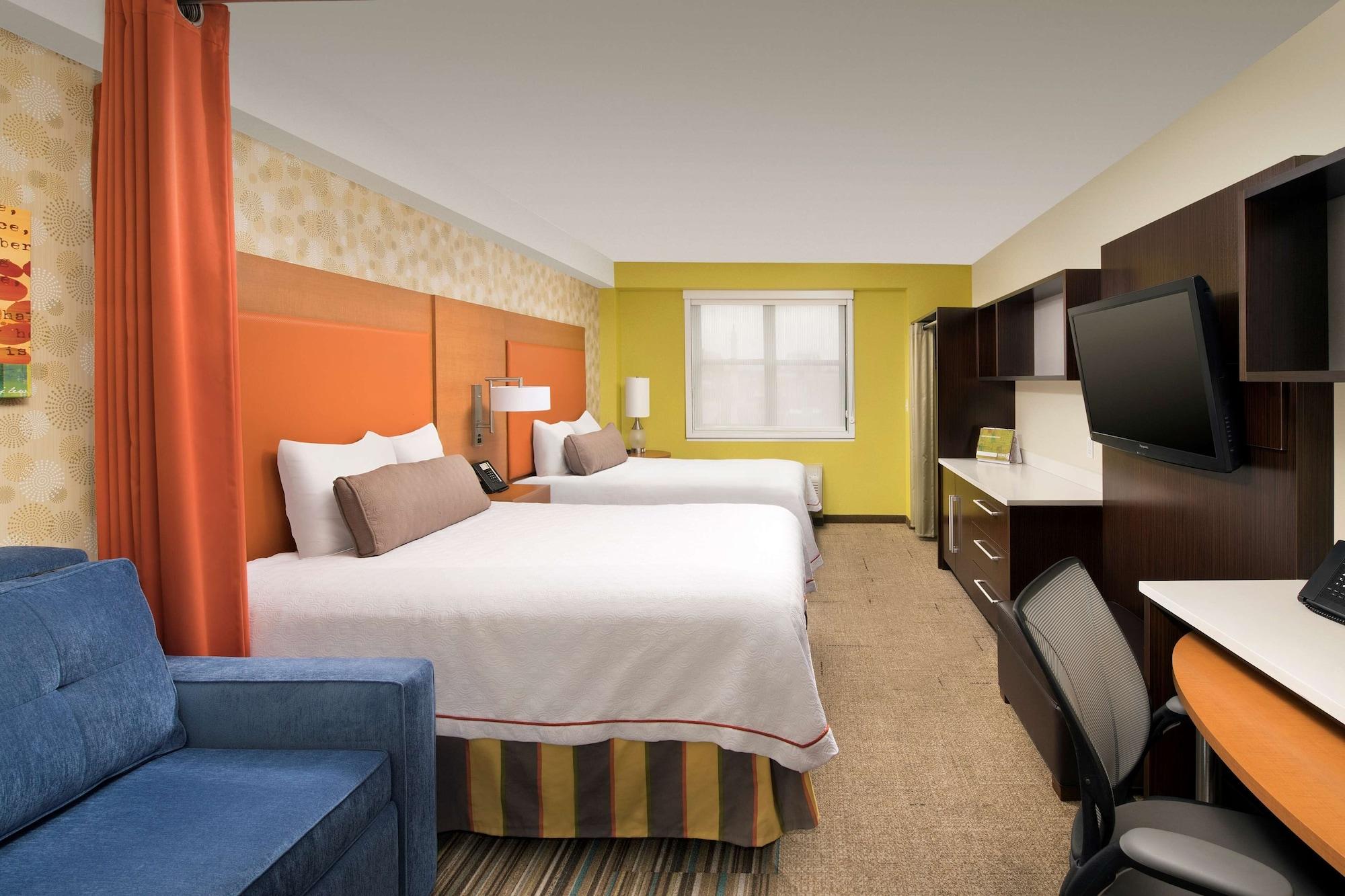 Comfort Inn & Suites Baltimore Exterior photo